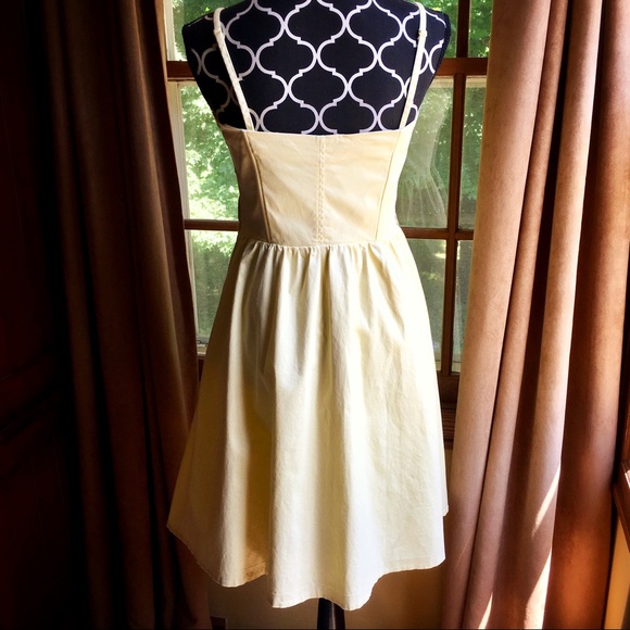 Creamy yellow retro sundress - Picture 2 of 6
